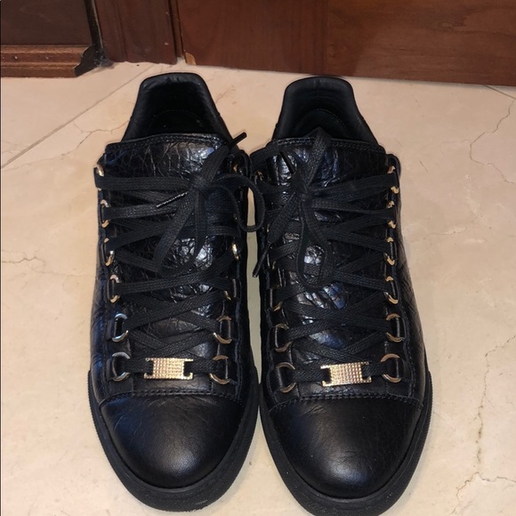 Balenciaga Arena Leather Low Top Sneakers - Picture 4 of 10